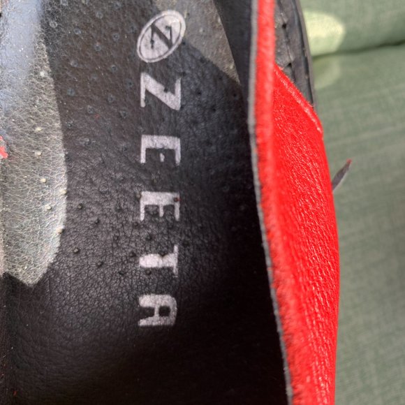 Zeeta Ladies size 42 Red Leather Open Toe Sandals with 1 1/2" Heel - Picture 4 of 7